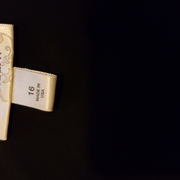 DRESS - Picture 3 of 4